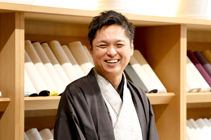 昨年10月に社長就任 着物文化の再興へ尽力｜広島経済レポート