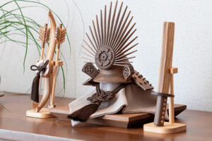 木製品のウィニーズHD　かぶと飾り2種発売