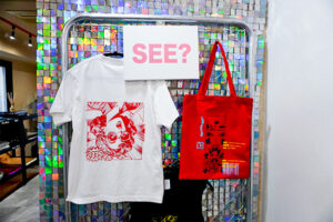 アパレルのキヤプテン　アートを印刷できる衣料品店